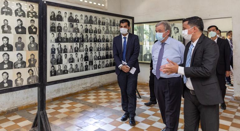 Cambodia: In go to to genocide museum, UN chief warns of the hazards of hate and persecution