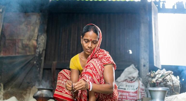 बांग्लादेश में, डब्ल्यूएफ़पी सरकार के खाद्य सुदृढ़ीकरण कार्यक्रम को तकनीकी एवं अन्य सहयोग प्रदान कर रहा है.
