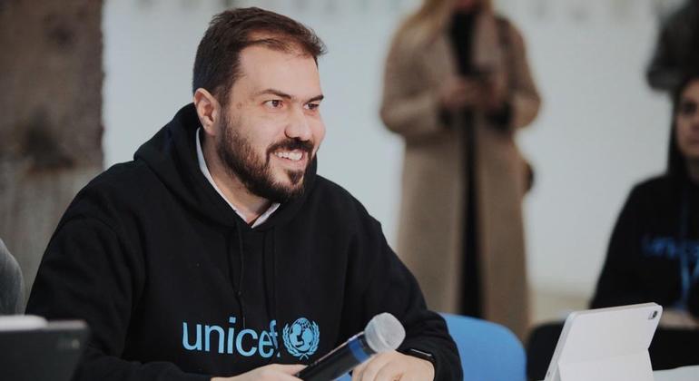 Руководитель гуманитарных программ Детского фонда ООН в Украине Кенан Мади.