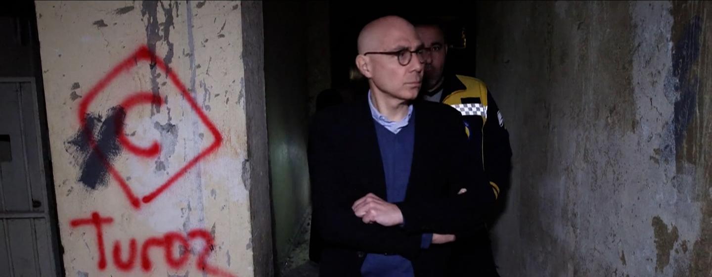 Le Haut Commissaire des Nations Unies aux droits de l'homme, Volker Türk, visite la prison de Sednaya, dans la banlieue de Damas.