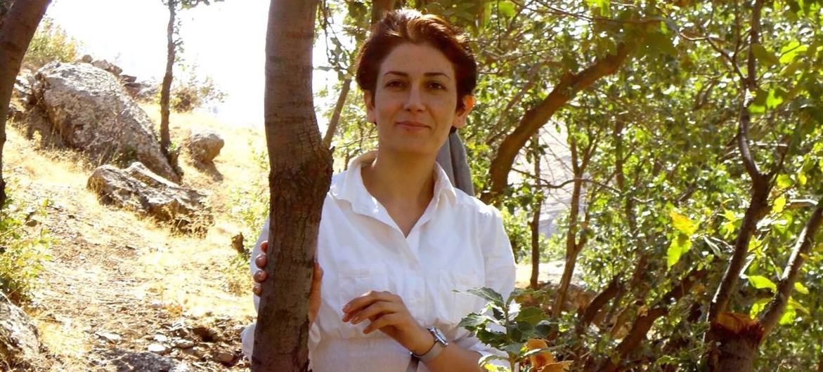 Правозащитники призвали иранские власти немедленно отменить смертный приговор Пахшан Азизи.