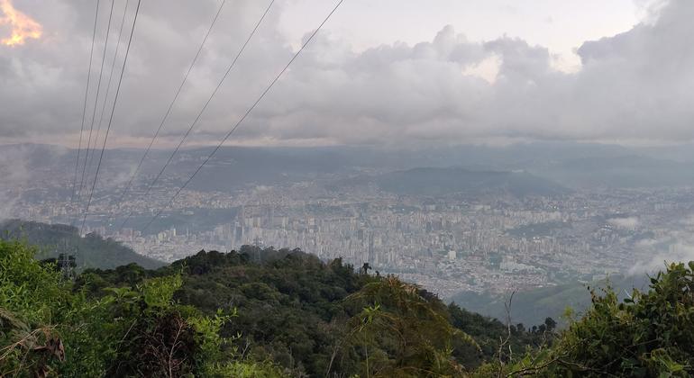Vista de Caracas, Venezuela, desde el parque nacional Waraira Repano. 