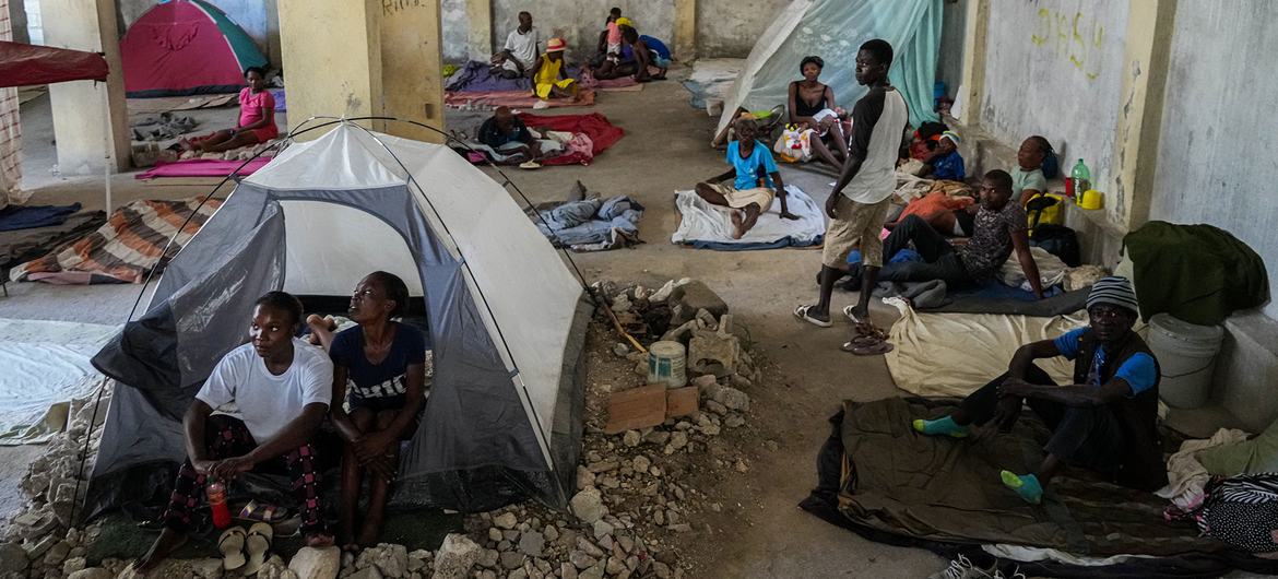 À Port-au-Prince, la capitale d'Haïti, l'escalade de la violence est devenue une sombre réalité qui entraîne le déplacement de milliers de personnes.
