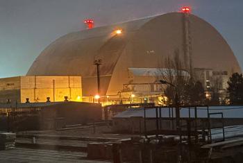 Пожар на территории Чернобыльской АЭС после атаки беспилотника 14 февраля 2025 года.