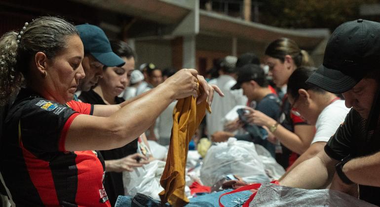 Desplazados del Catatumbo reciben ayuda en un albergue de Cúcuta