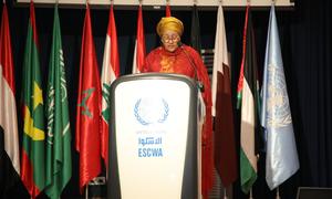 نائبة الأمين العام للأمم المتحدة تلقي كلمة أمام المنتدى العربي للتنمية المستدامة، الذي تنظمه الإسكوا في بيت الأمم المتحدة في بيروت