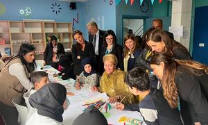 السيدة أمينة محمد، نائبة الأمين العام للأمم المتحدة، في جلسة تفاعلية مع أطفال يستفيدون من مركز استقبال أطفال الشوارع الذي تدعمه اليونيسف في برج حمود (بيروت)، يوم الاثنين 13 آذار/مارس، لبنان.