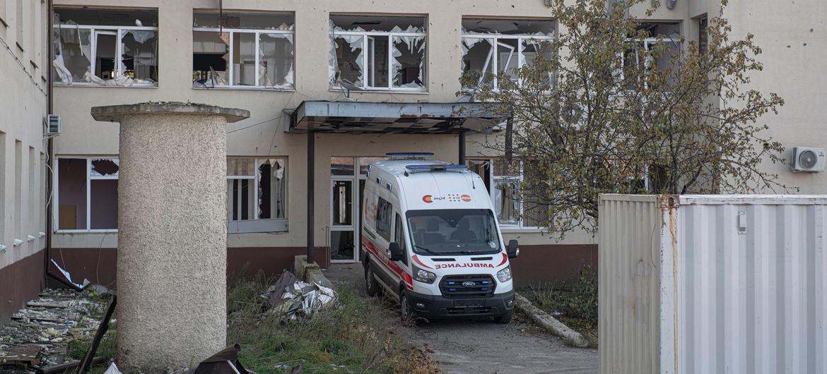 Из-за нападений медицинские учреждения Украины не способны в полном объеме оказывать помощь населению.