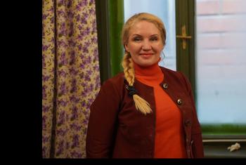 Муж Олены погиб во время обстрела, и женщина была вынуждена бежать, спасая детей. 