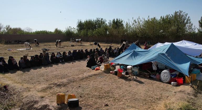 अफ़ग़ानिस्तान में आए भूकम्पों से लगभग 68 हज़ार लोग प्रभावित हुए थे.