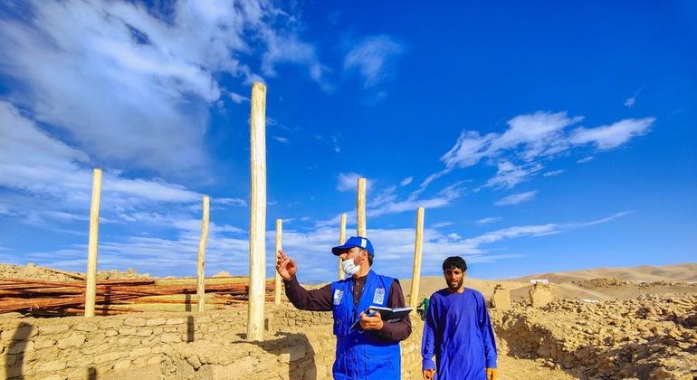 अफ़ग़ानिस्तान में यूएनडीपी ने, लोगों को ठंड से बचाने के लिए मज़बूत आश्रय स्थल तैयार किए हैं.  