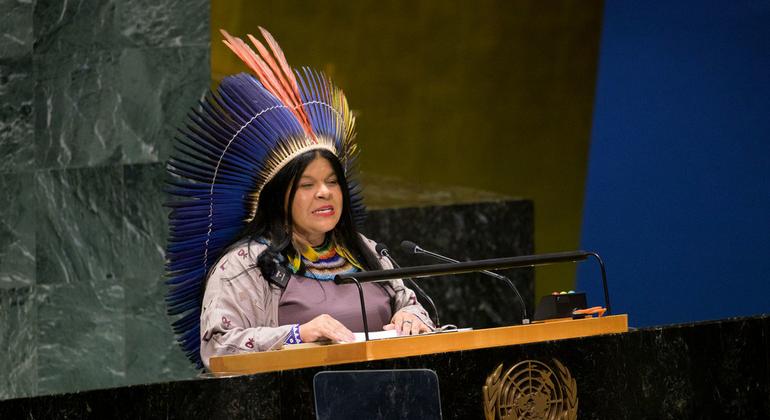 Ministra dos Povos Indígenas do Brasil, Sonia Guajajara, discursa na abertura da 23ª Sessão do Fórum Permanente sobre Questões Indígenas