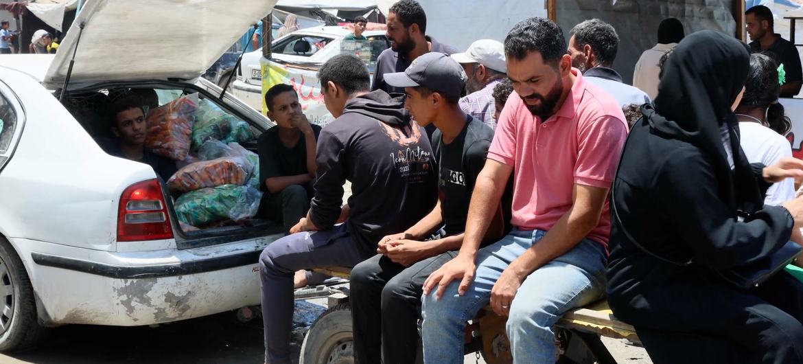 In Gaza, many people have no choice but to use risky ways to get around during the ongoing war.