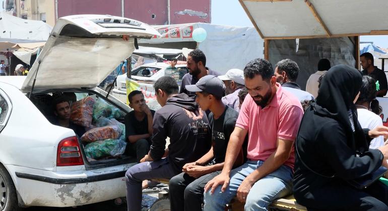 “مواصلات غير آمنة ووقود باهظ وشحيح”، سكان غزة يواجهون مشقة التنقل