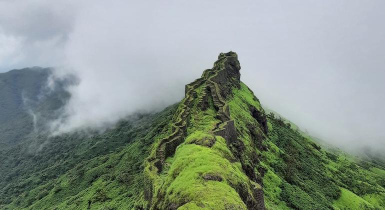 राजगढ़: दोहरी क़िलेबंदी वाली सुवेला माची का दृश्य.