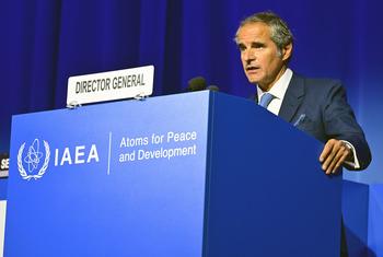Генеральный директор МАГАТЭ Рафаэль Мариано Гросси выступает на открытии 69-й Генеральной конференции МАГАТЭ в Вене.