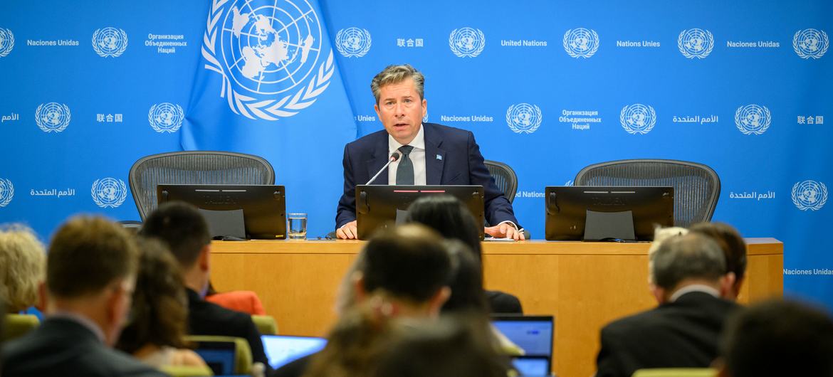 Tom Fletcher, Coordonnateur des secours d'urgence, s'adresse aux journalistes au siège de l'ONU à New York.