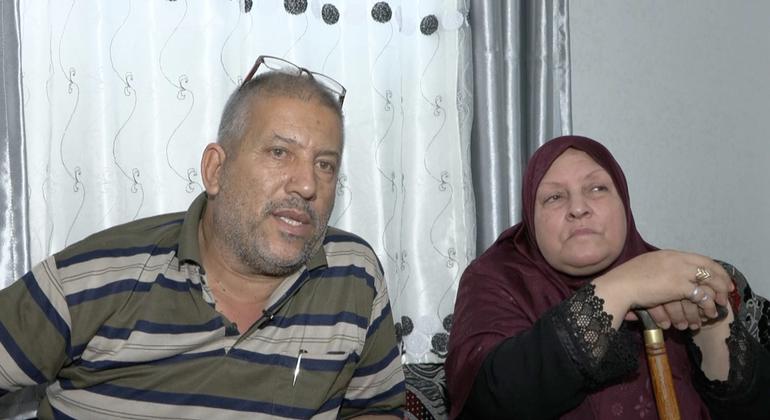 ديب وآمنة الصعيدي، عائلة من ثماني عائلات لاجئة فلسطينية انتهت الأونروا من إعادة إعمار منزلها في مخيم جباليا للاجئين الفلسطينيين شمال القطاع في سبتمبر الماضي.