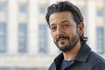 El actor y productor Diego Luna en el Palacio de las Naciones de Ginebra.