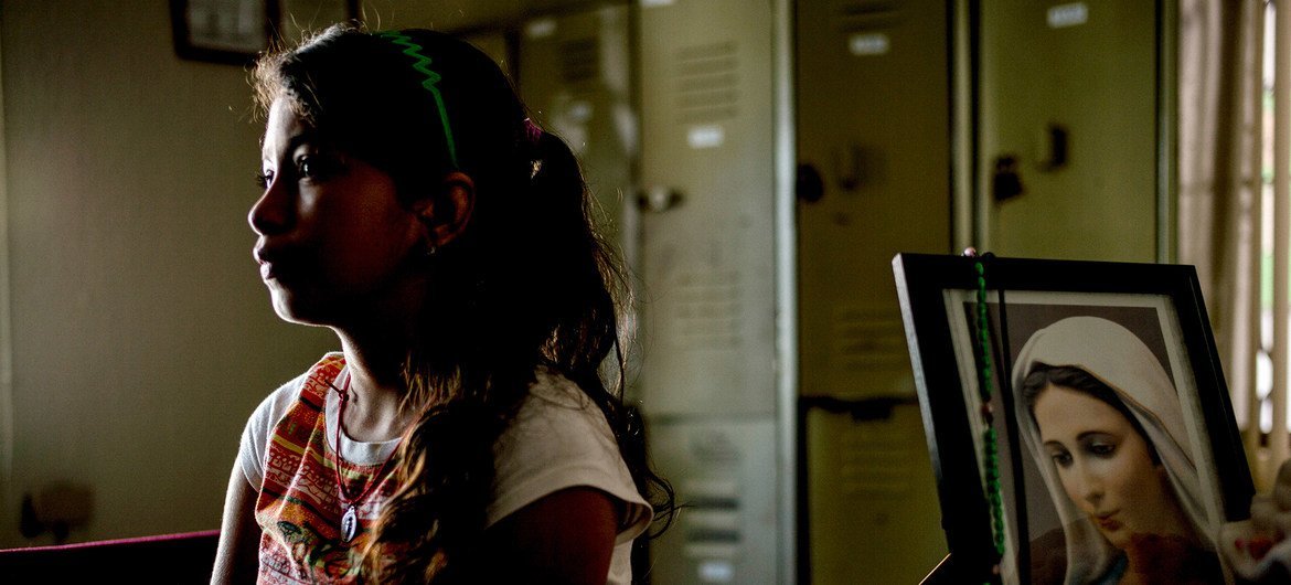 Génesis, de 12 años, fue detenida cuando viajaba con su hermana Graciela para reunirse con su madre en Estados Unidos Estuvo separada de su familia en un centro de detención para niños más pequeños.