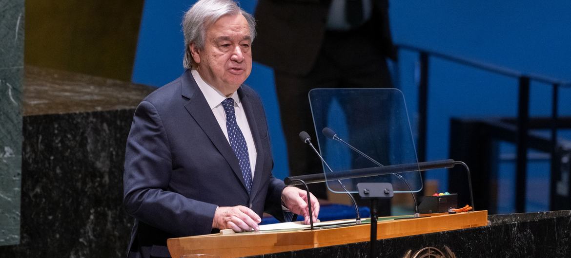 O secretário-geral da ONU, António Guterres, discursa na reunião informal por ocasião do 75º aniversário da Declaração Universal dos Direitos Humanos