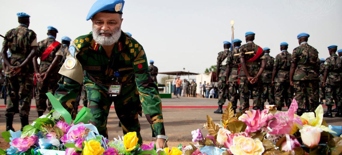 A solemn ceremony was organized in Abyei today in honour of six Bangladeshi peacekeepers killed in action following a drone attack at UNISFA logistics base in Kadugli, South Kordofan.