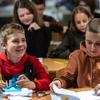Детский фонд ООН проводит очные занятия в Харькове, чтобы помочь школьникам наверстать упущенное.