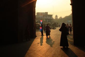 La entrada de la Puerta de Delhi, en Lahore, Pakistán.