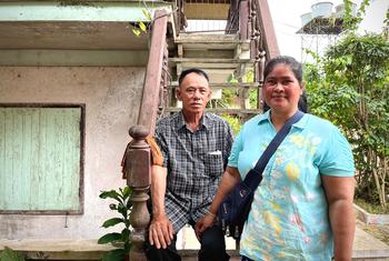 कम्बोडिया के मूल निवासी, जिआ साई टोट और साई सोम, थाईलैंड में छह साल से अधिक समय से काम कर रहे हैं.