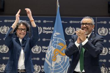 WHO Director-General Tedros Adhanom Ghebreyesus (right) and INB Co-Chair Anne-Claire Amprou of France (left) celebrate at the conclusion of negotiations in the early hours of 16 April 2025.