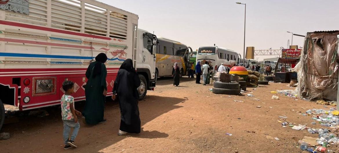 Os deslocamentos apresentam novos perigos desde que os combates eclodiram no Sudão.