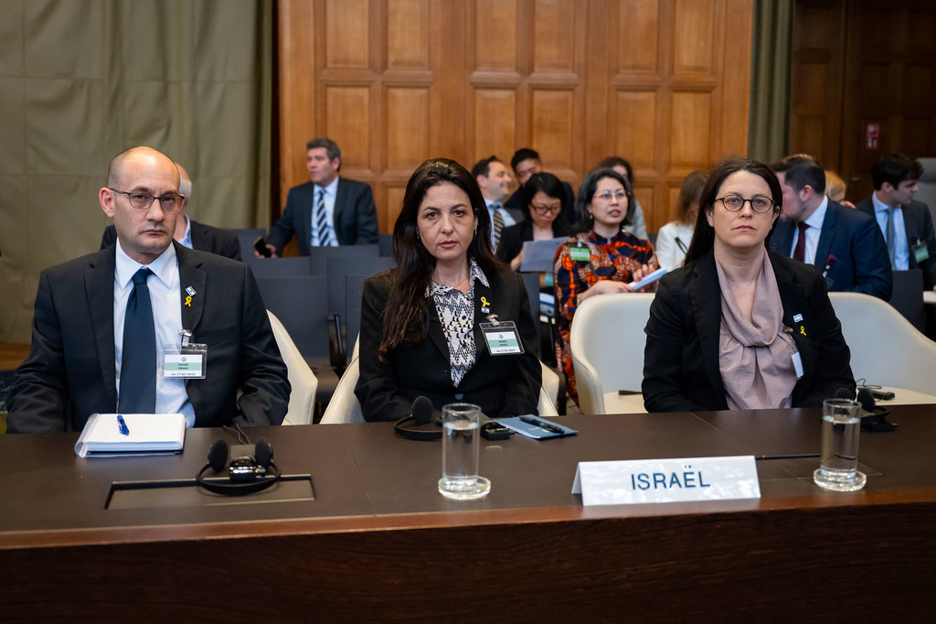 Miembros del equipo jurídico que representa a Israel en La Haya en el caso Sudáfrica contra Israel.