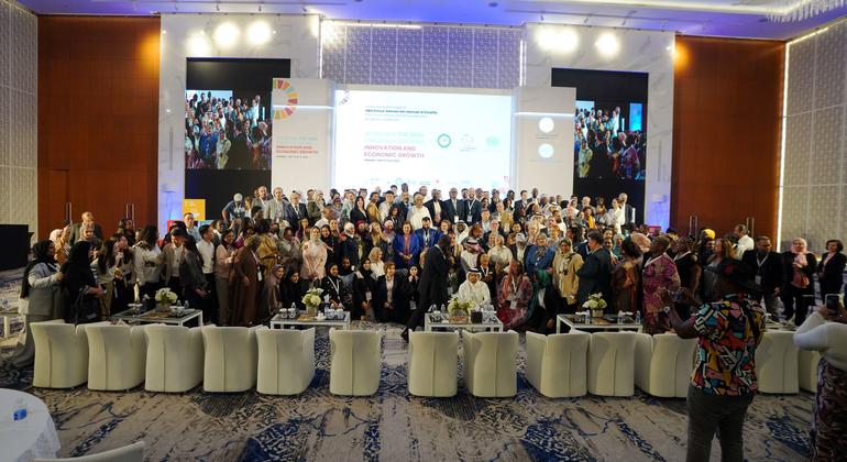 A group picture of participants at the World Entrepreneurs Investment Forum (WEIF) in Manama, Bahrain.