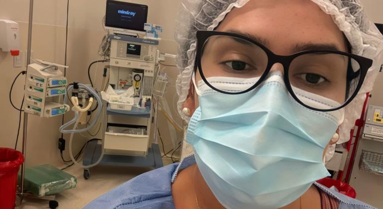 Como pediatra en primera línea, la doctora Castrillon afirma que los futuros planes para la pandemia deben empezar por la empatía, la solidaridad y el apoyo real al personal sanitario.