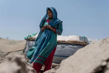 Noor sólo tiene 22 años, pero ya ha sufrido pérdidas desgarradoras. La primera vez fue debido a complicaciones durante el embarazo. La segunda fue una devastadora inundación en 2022 que destruyó su casa en la provincia de Sindh.