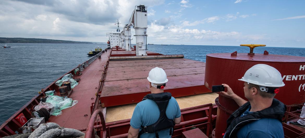 Un navire transportant des céréales ukrainiennes via la mer Noire.