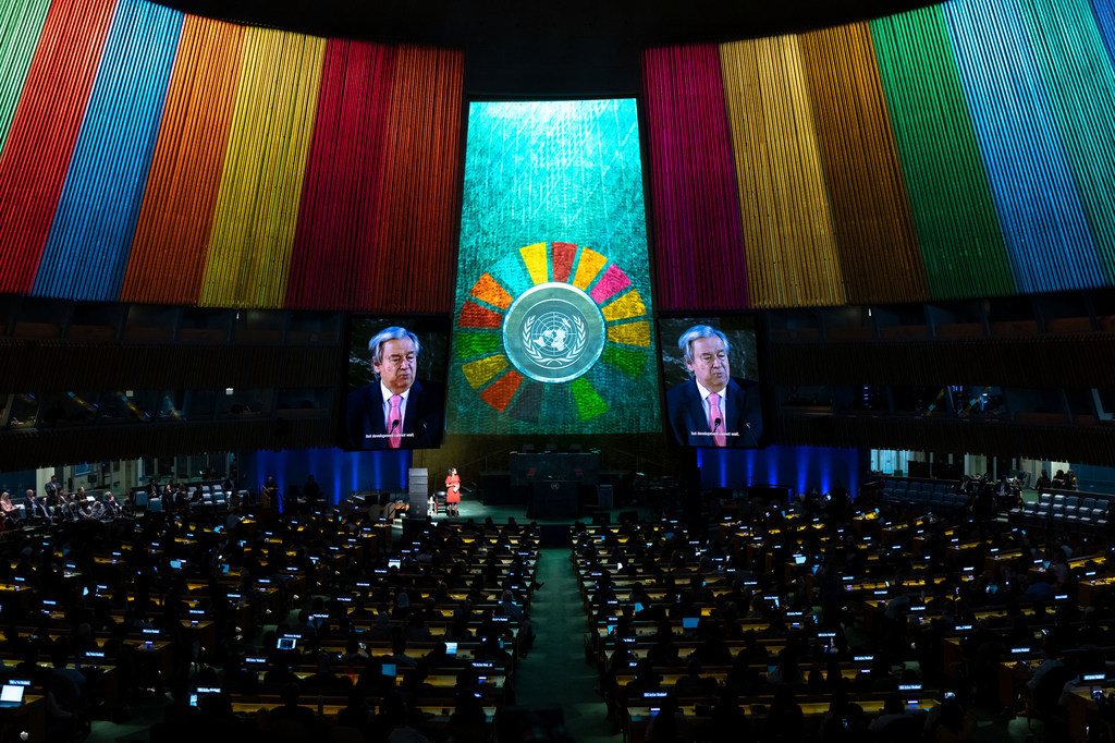 A wide view of the opening of the SDG Action Weekend. Secretary-General António Guterres is shown on the screens as he delivers remarks.
