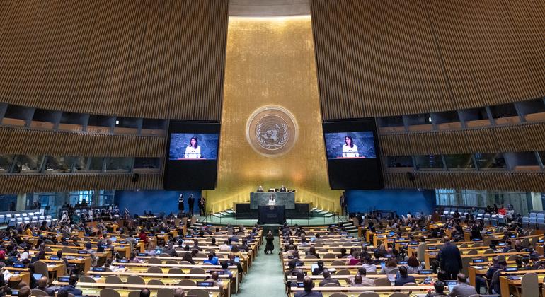 بعد رفض منح تأشيرات دخول الولايات المتحدة لممثلي فلسطين، الجمعية العامة تعتمد قرارا بشأن مشاركتها عن بُعد