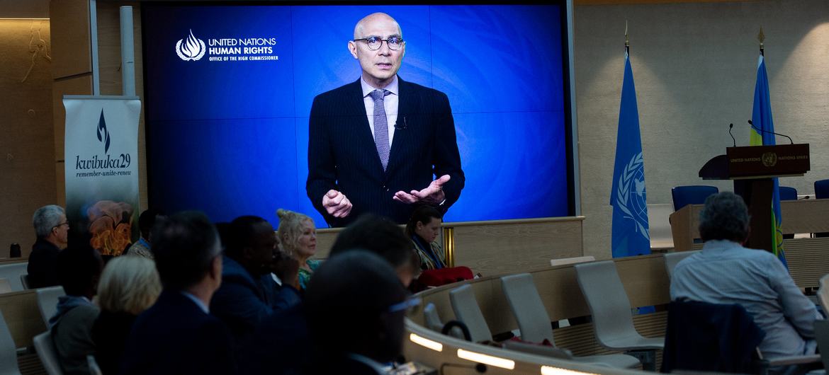 High Commissioner Volker Türk (on screen) speaking at an event commemorating the International Day of Reflection on the 1994 Genocide Against the Tutsi in Rwanda.