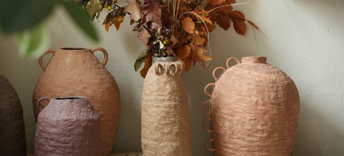 Elvira Demerdzhi produces vessels inspired by traditional Crimean Tatar ceramics.