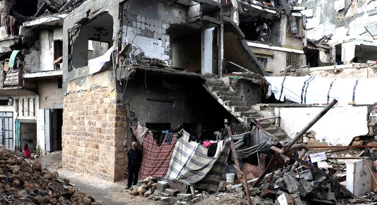 غزة - تضرر 55 ألف عائلة بسبب الأمطار الغزيرة في جميع أنحاء القطاع