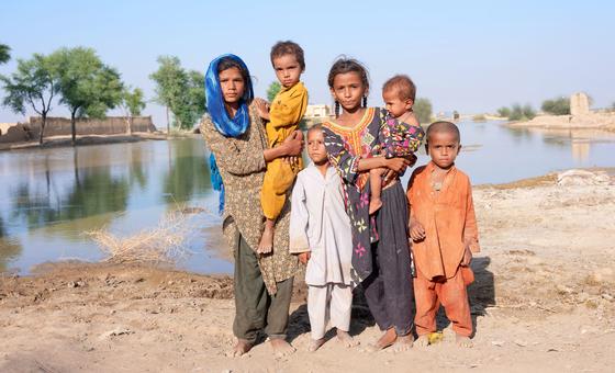 سال 2022 میں پاکستان میں آئے غیر معمولی سیلاب سے لاکھوں بچے نقل مکانی پر مجبور ہوئے تھے۔