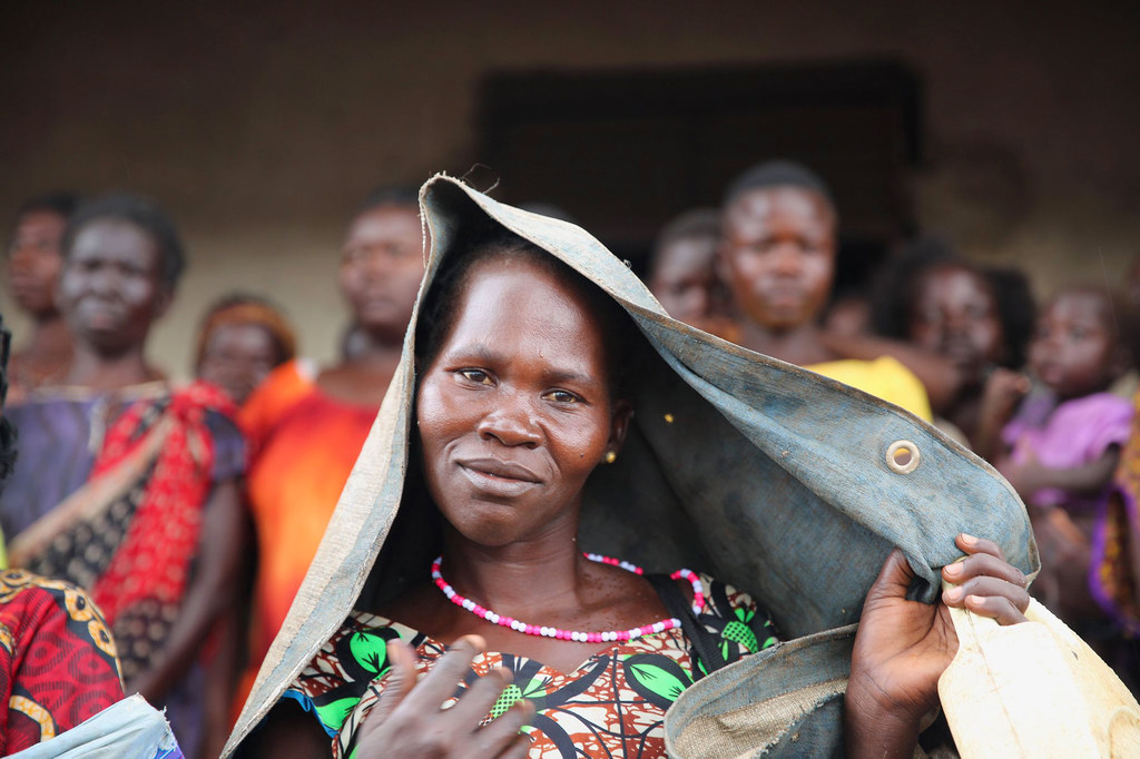Familia za waliokimbia makaiz yao sababu ya machafuko wakiwa wamepata hifadhi huko Tambura nchini Sudan Kusini