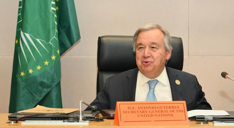 यूएन महासचिव एंतोनियो गुटेरेश, लीबिया के मुद्दे पर अफ़्रीकी संघ की उच्च स्तरीय बैठक को सम्बोधित करते हुए.