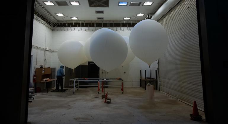 viering genezen Toegepast Amid 'spy balloon' controversy, WMO highlights key role of weather balloons  in climate monitoring | UN News