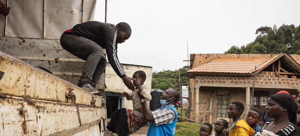 Le HCR lance un appel de fonds pour venir en aide aux réfugiés congolais à travers l'Afrique, y compris en Ouganda.