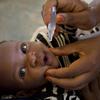 Un enfant reçoit un vaccin contre la poliomyélite au Burundi (photo d'archives).