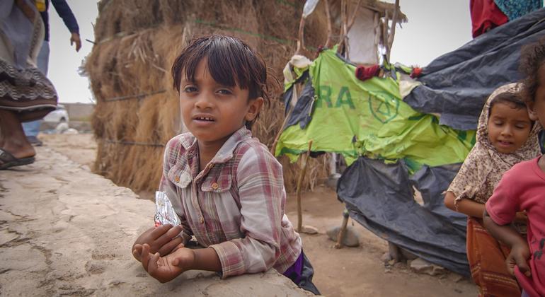 Un niño desplazado en el campamento de Adén, en Yemen. 