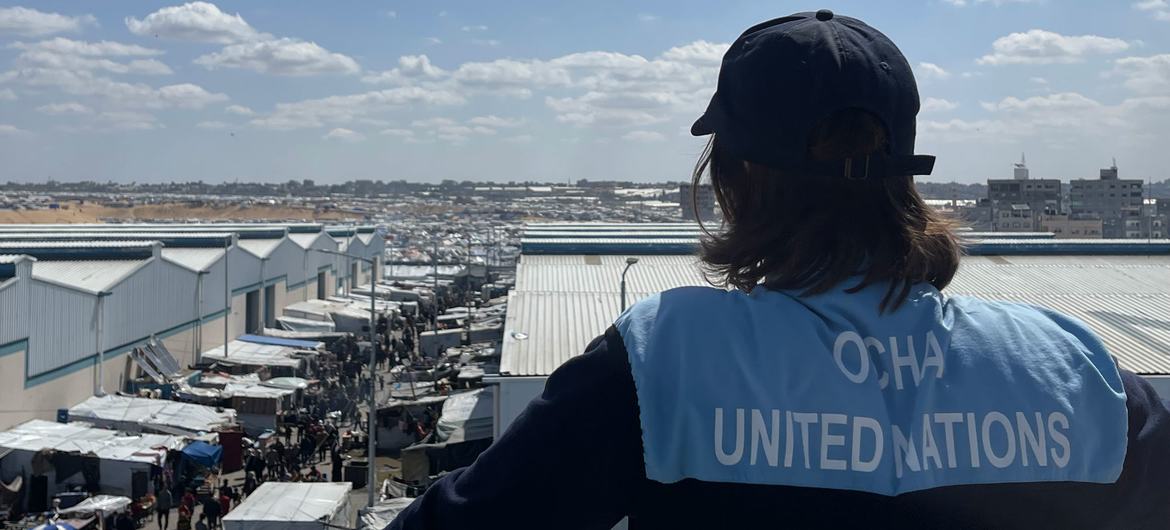 Yasmina Guerda, travailleuse humanitaire de l'ONU, en mission à Rafah, à Gaza, en mars 2024.