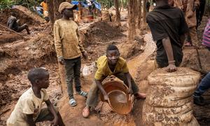 Children at work mining for gold in Luhihi village, South Kivu Province in DRC.
